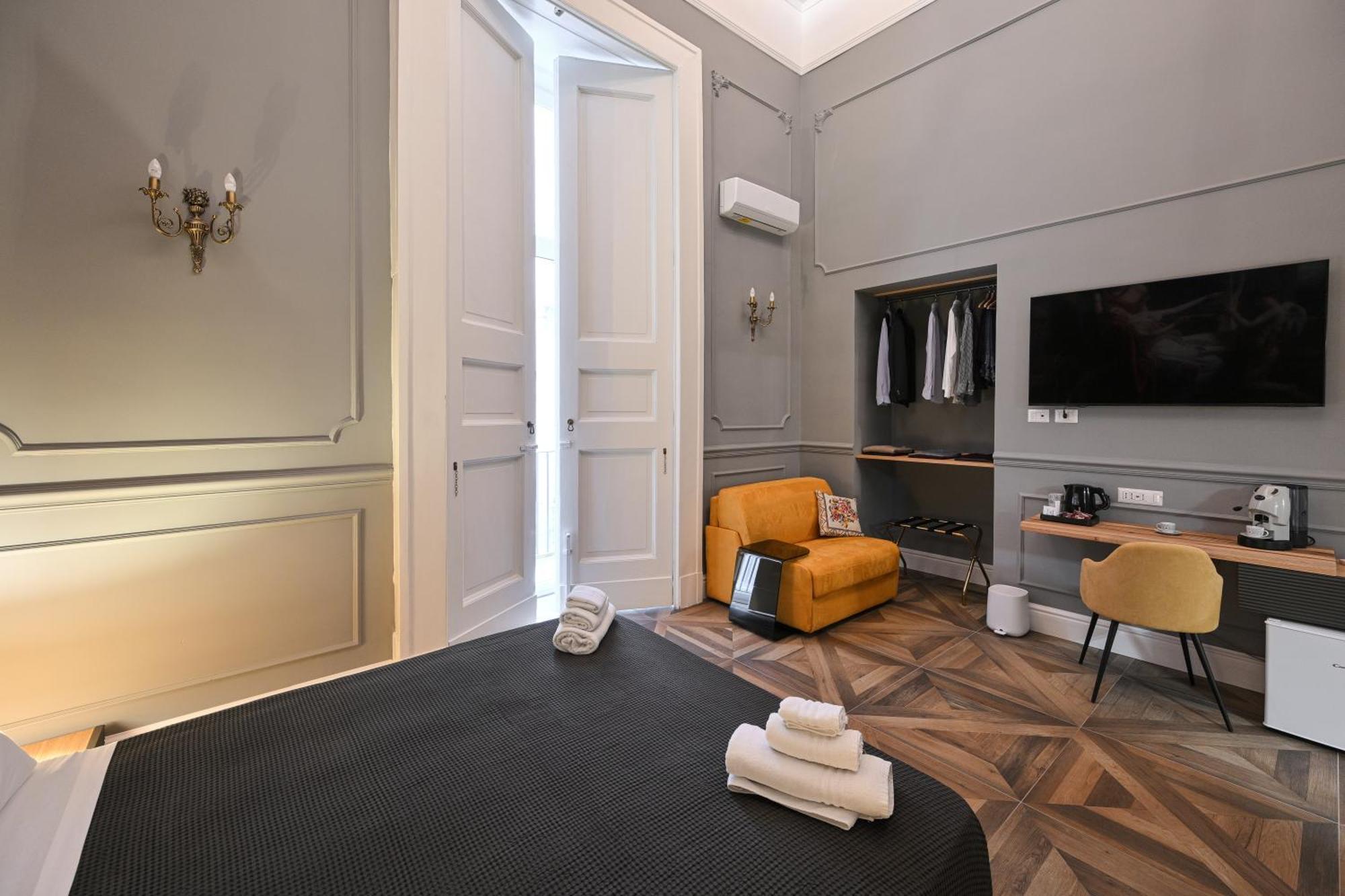 Toledo 424 Suite Naples Exterior photo